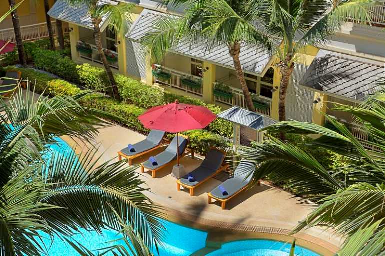 770 Manathai Samui Swimming Pool Hotel Side RESIZED 260