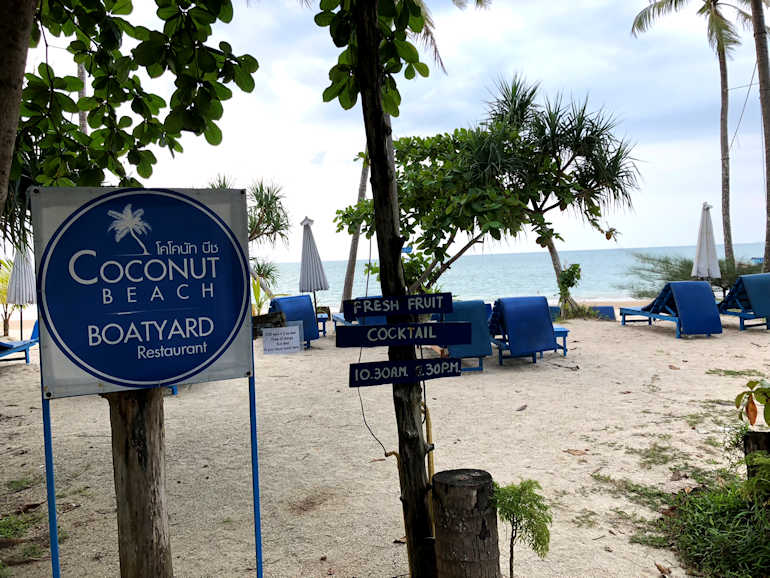 8 06 770 Coconut Beach IMG 244