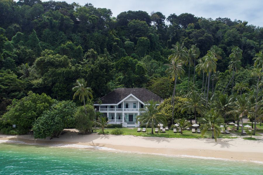 900 Cape Panwa Hotel Beach 03