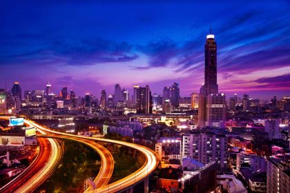 1400 Bangkok Skyline abends Fotolia 48270329 M