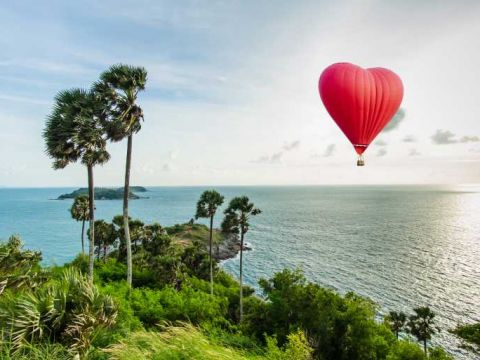 770 Herzballon Phuket Phromthep Cape shutterstock 1022932492